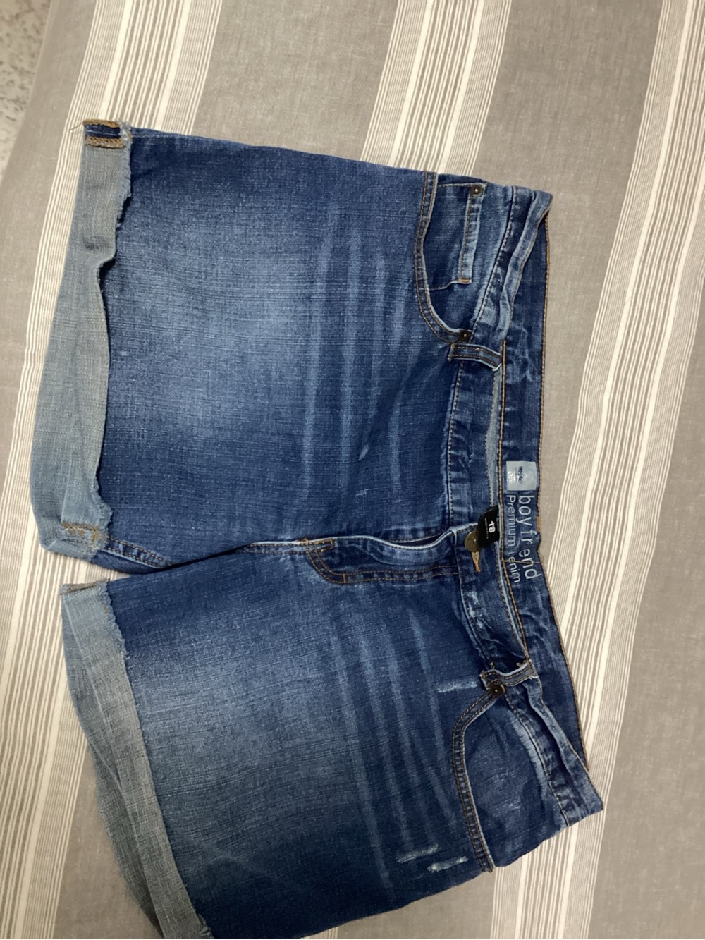 Mossimo Supply Co. Dark Blue Denim Jean Shorts Womens 18